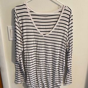 *SOLD* Motherhood Maternity XL Black Striped Long Sleeve V-Neck